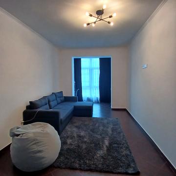 Височана вул., (Будинок 7)