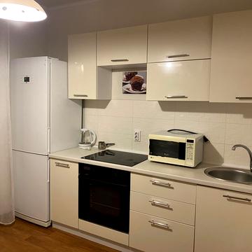 Бориса Гмирі вул., 18