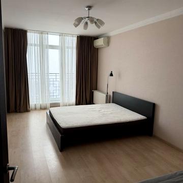 Івана Крамського вул., 9