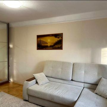 Дегтярівська вул., 10