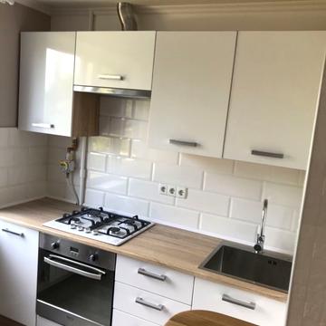 Приозерна вул., 12