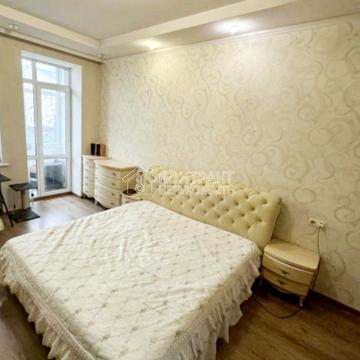 Євгена Котляра вул. (Червоноармійська), 12