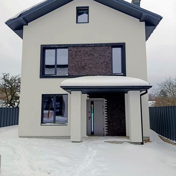 Українська вул., 42