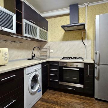 Ентузіастів вул., 13