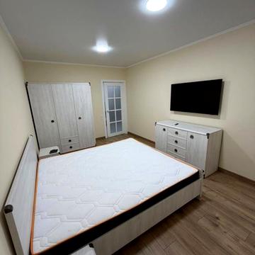 Карла Мікльоша вул., 19