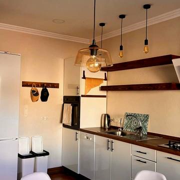 Підгірна вул., 9