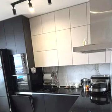 Перлинна вул., 8