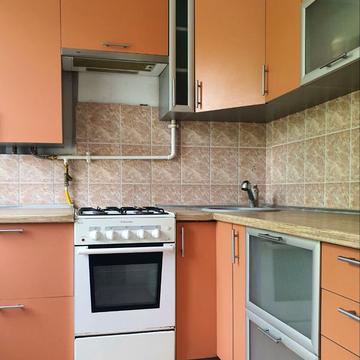 Євгена Патона вул., 6а