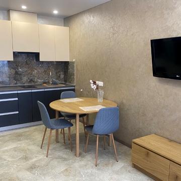 Університетська вул., 3/4