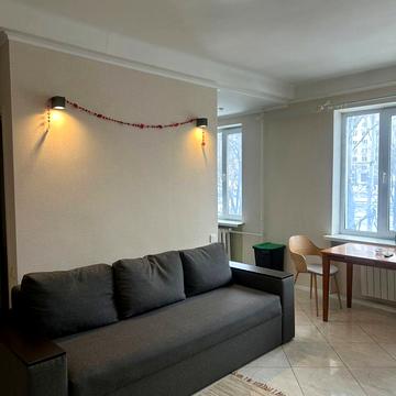 Миколи Міхновського бульв. (Дружби народів), 27