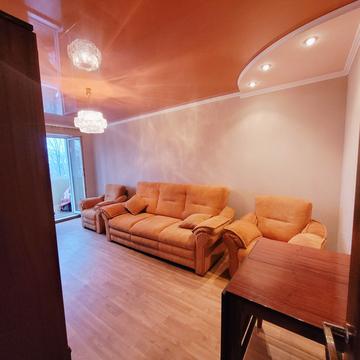 Володимира Черкасова вул., 14