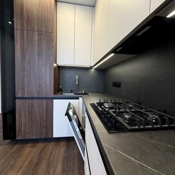 Височана вул., (Будинок 28)