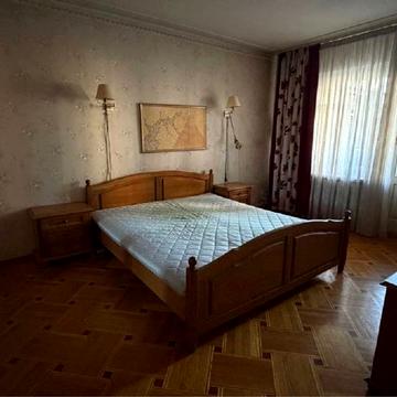 Ореста Васкула вул., 8