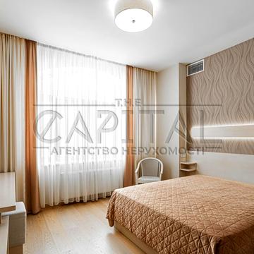 Золотоустівська вул., 52