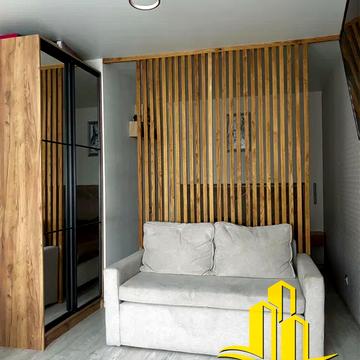 Угорська вул., 14а