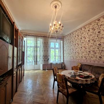 Прохоровська вул., 14