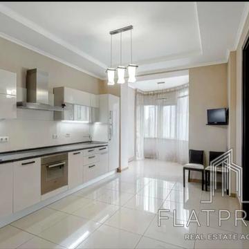 Лесі Українки бульв., 7-Б