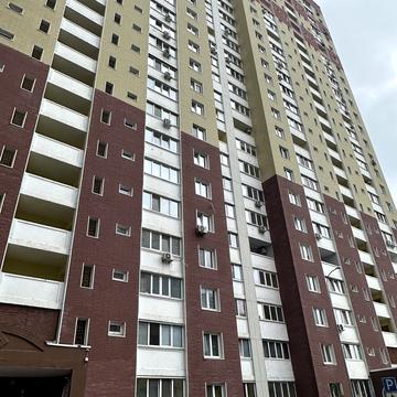 Академіка Глушкова просп., 9-Є