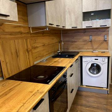 Володимира Антоновича вул. (Свердлова), 4