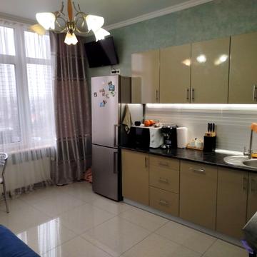 Літературна вул., 8