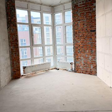 Академіка Філатова вул., 2/1