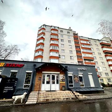 Довженка вул., 8-Б