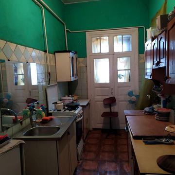 Райдужна вул., 14