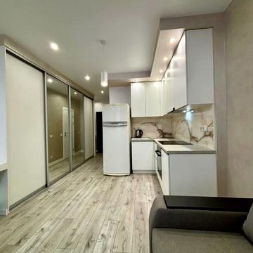 Кадетський Гай вул., 12