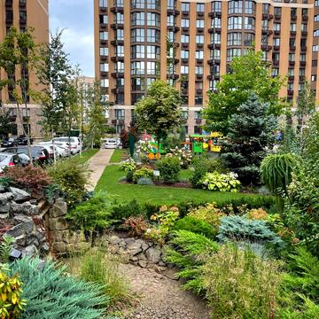 Приміська вул., 8