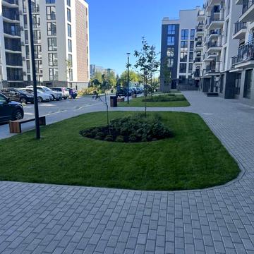 Лісна вул., (Будинок 4)