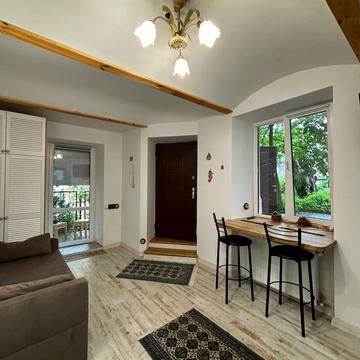 Юрія Мушака вул., 24