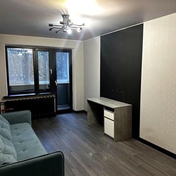 Івана Мазепи вул. (Мануїльського), 2