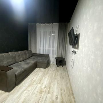 Петрівська, 1