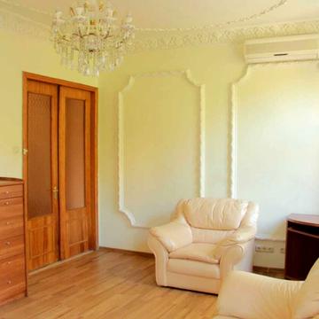 Ніни Строкатої вул. (Буніна), 9/13