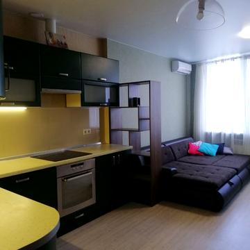 Миколи Ушакова вул., 1-Б