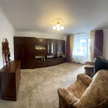 Івана Величковського вул., 32