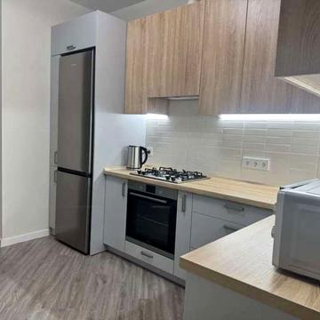 Свободи вул., 3-С