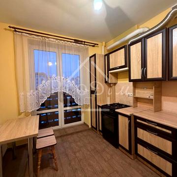 Героїв Небесної Сотні просп., 18/1