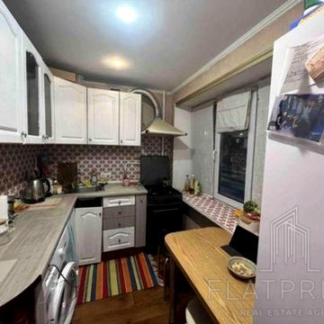 Лесі Українки бульв., 17