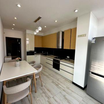 Балтійська вул., 31