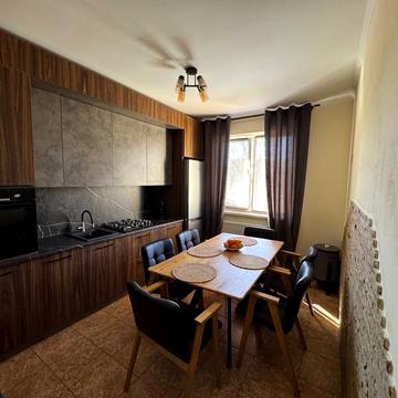 Червоної Калини просп.