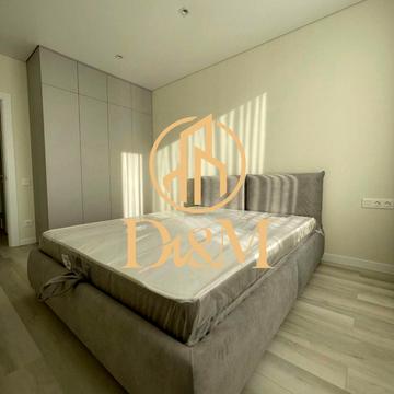 Дніпровська набережна вул., 18-Б