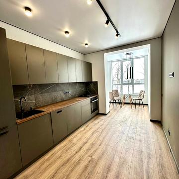 Межова вул., (Будинок 7)