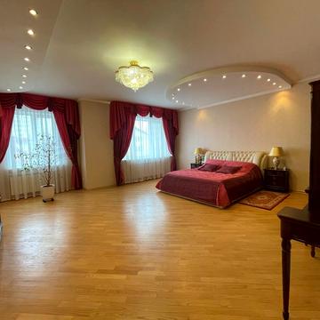 Амосова вул., 64