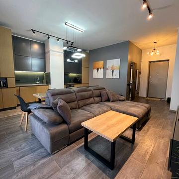 Під Дубом вул. (Космонавтів), 26-Б