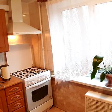 Верховної Ради бульв., 18-Б