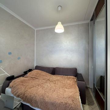 Анатолія Лупиноса вул., 22