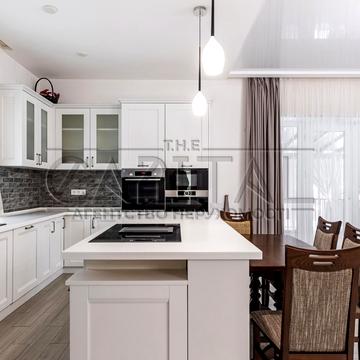 Вишнева вул.