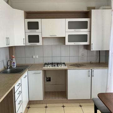 Василя Стуса вул., (Будинок 4)