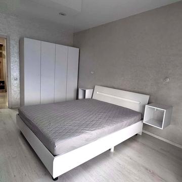 Весняна вул., 12